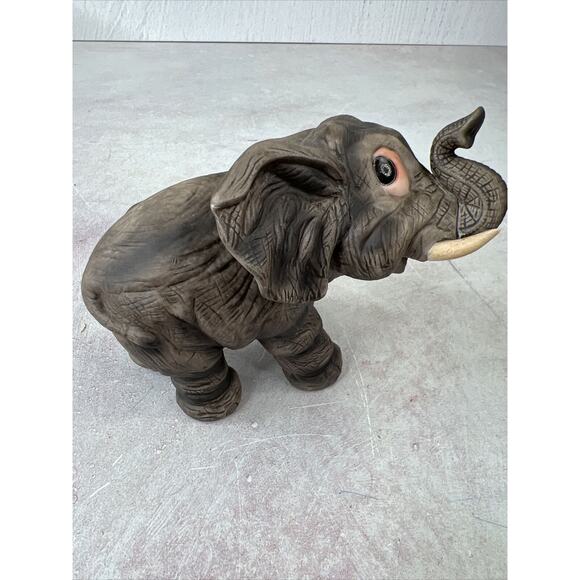 Vintage‎ Adorable Andrea By Sadek Baby Elephant Figurine - Picture 5 of 9
